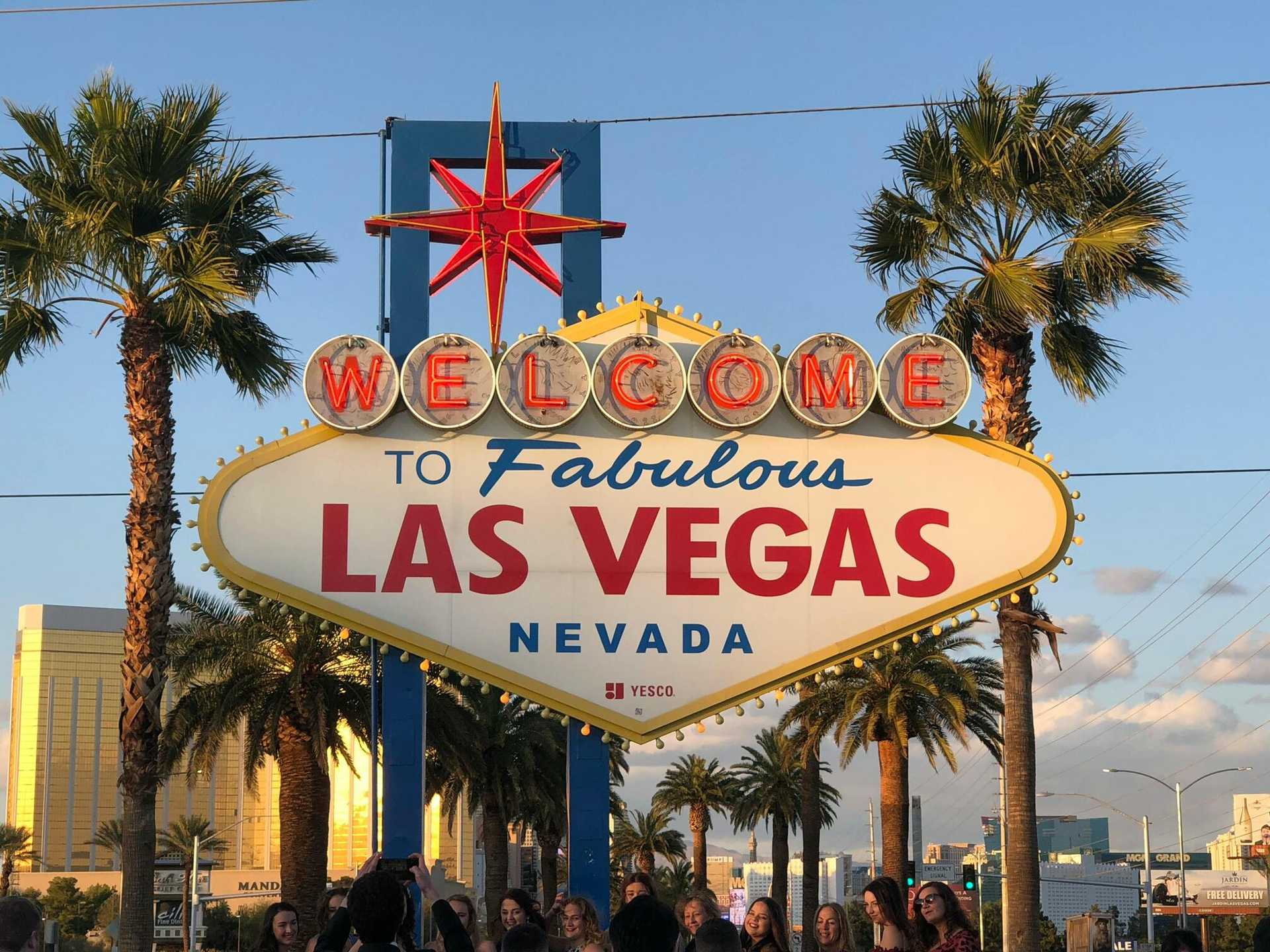 cult-sign-welcome-las-vegas-at-sunset.jpg
